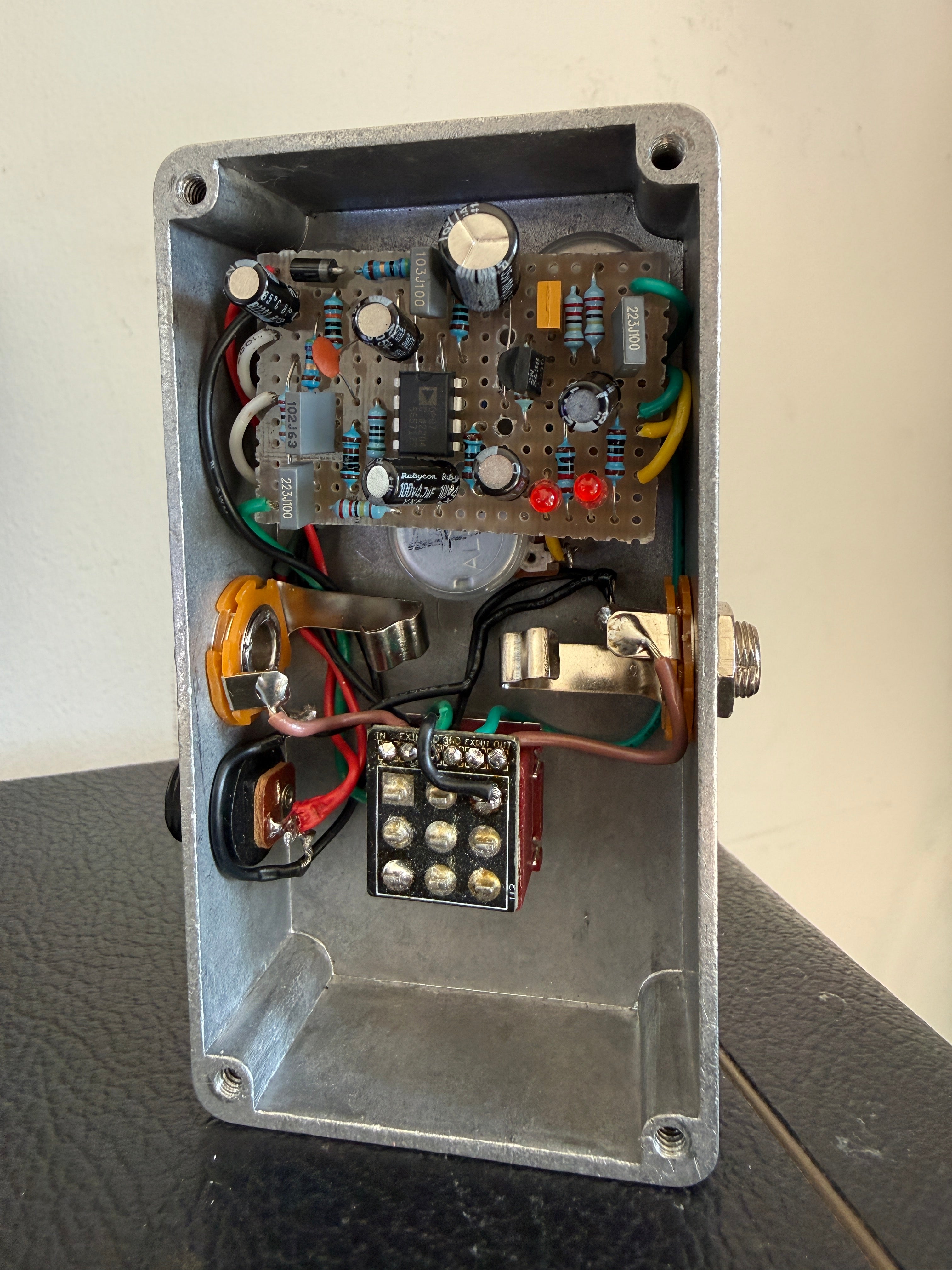 Rot Distortion – Hand-Wired High-Gain Pedal