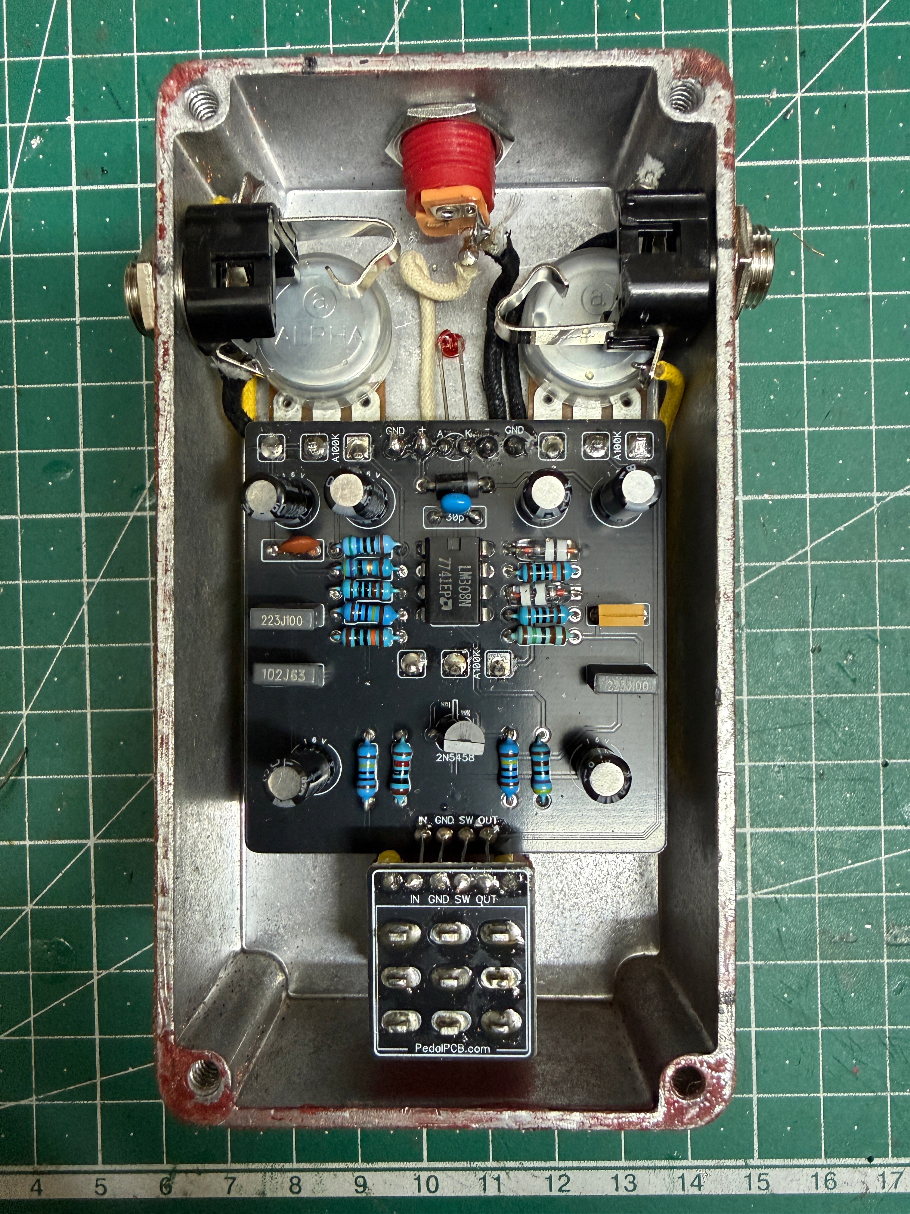 Rooi Rot – Hand-Built LM308 RAT-Style Distortion | D9K Germanium Edition